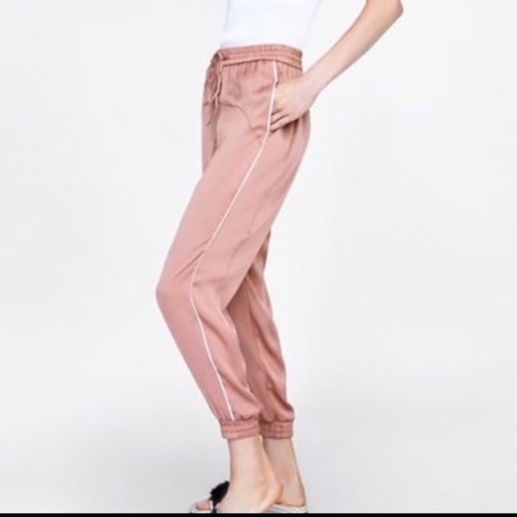 NWT ZARA Pink Satin Jogging Trouser Size Medium - Picture 2 of 3